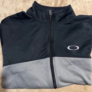 Medium Mens Oakleys Jacket. In good condition.